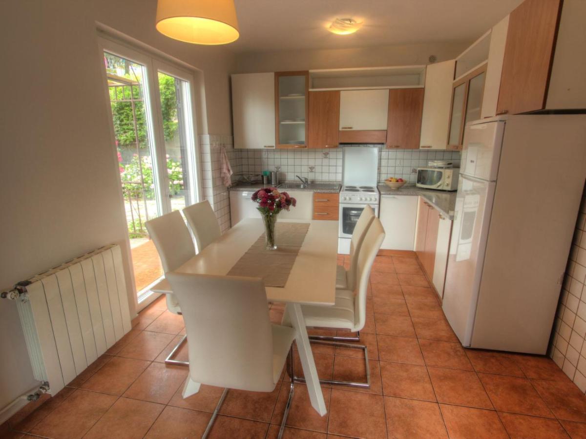 Apartman Lena Opatija Extérieur photo